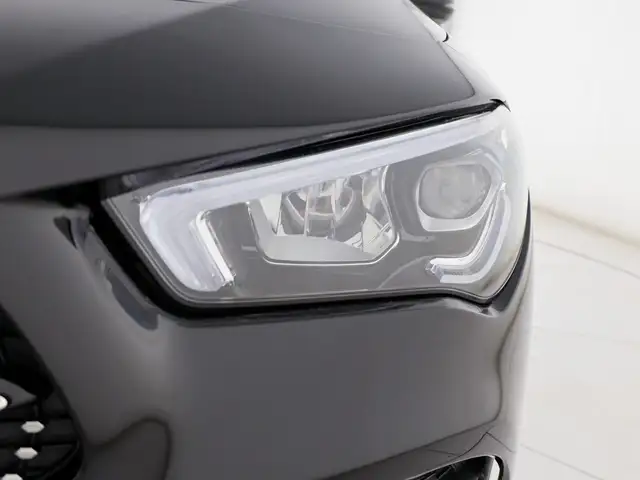 Mercedes-Benz Cla view 8