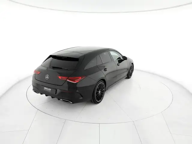 Mercedes-Benz Cla view 3