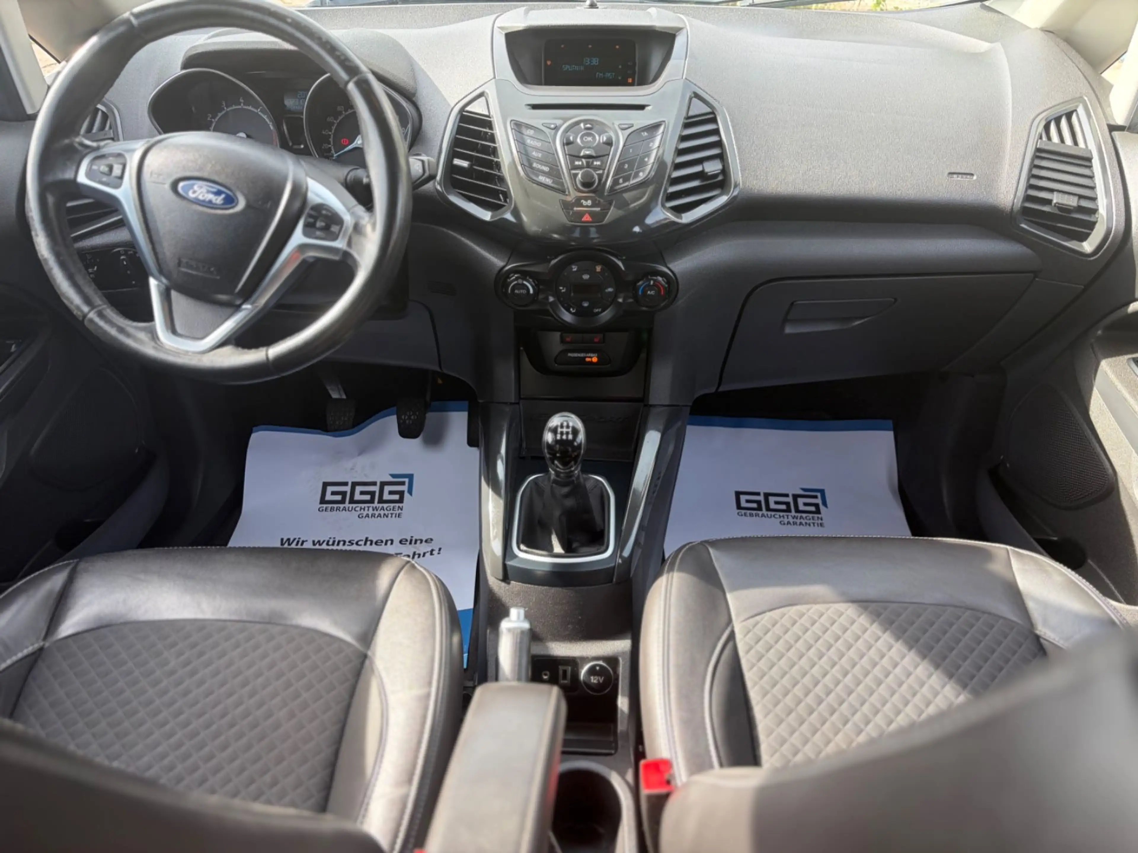 Ford EcoSport Titanium — photo 10