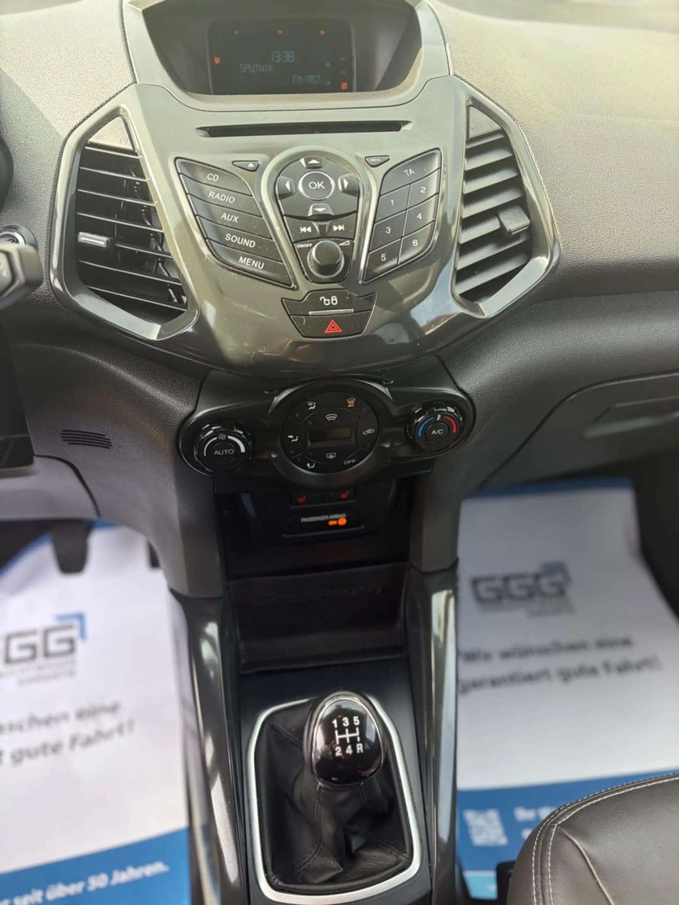 Ford EcoSport Titanium — photo 14