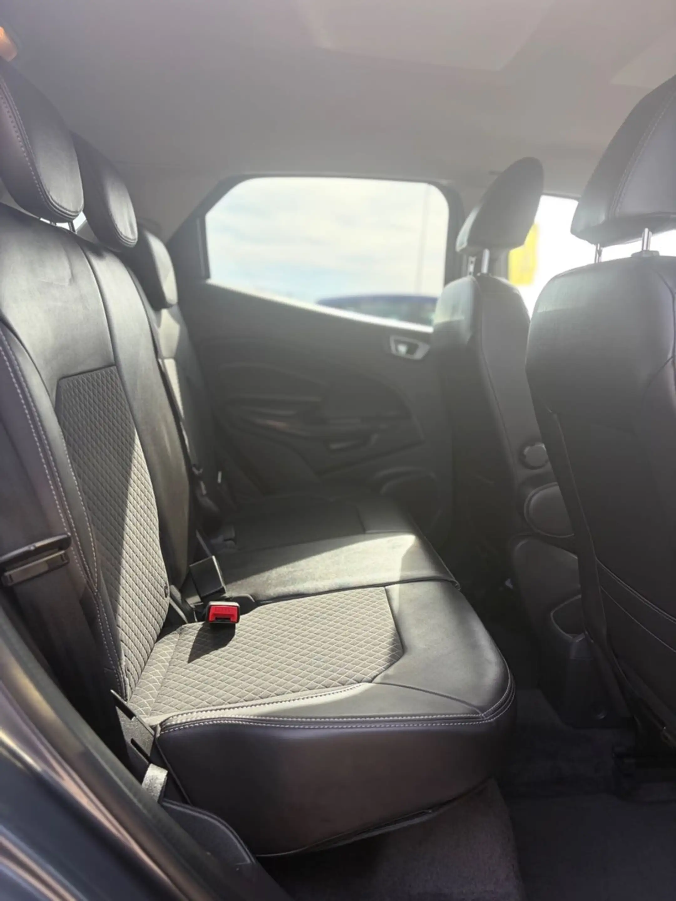 Ford EcoSport Titanium — photo 9
