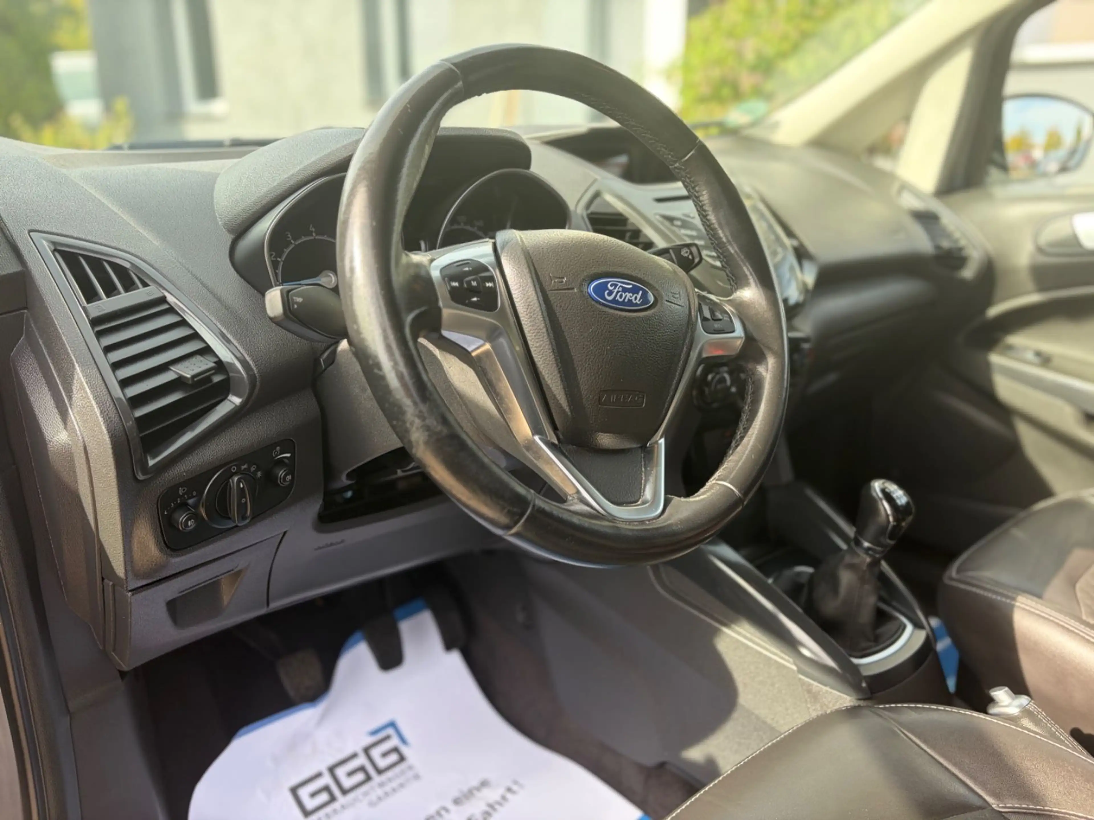Ford EcoSport Titanium — photo 13