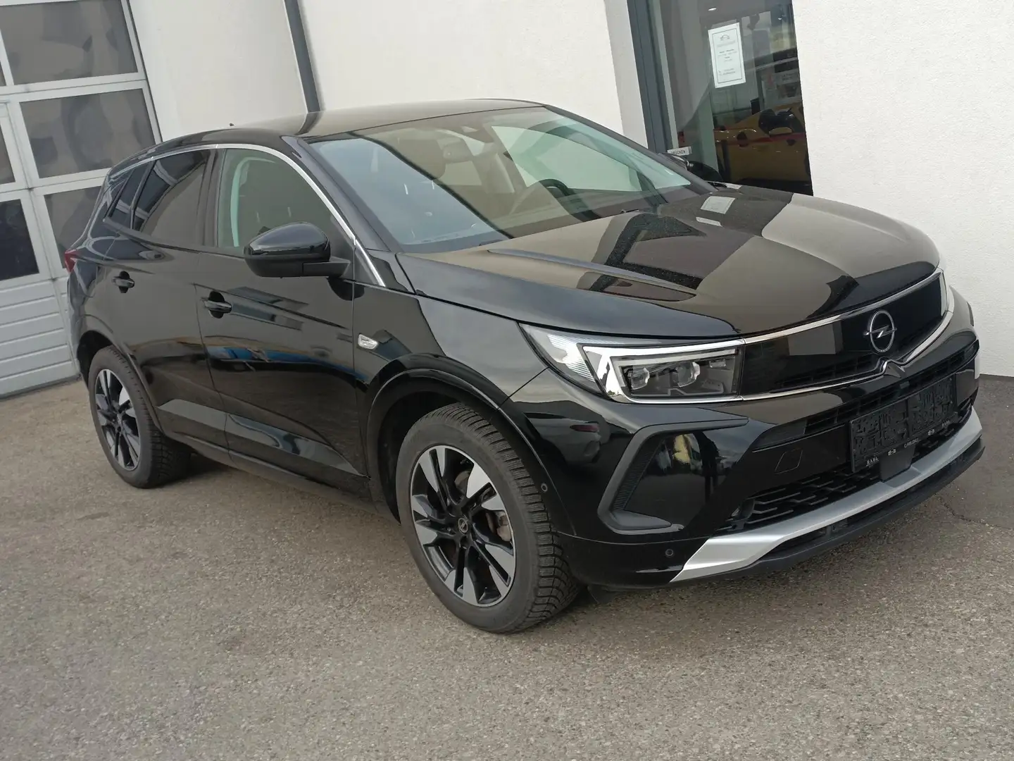 Opel Grandland X 1,2 Turbo Business Edition Start/Stop,Kamera,Navi Schwarz - 1