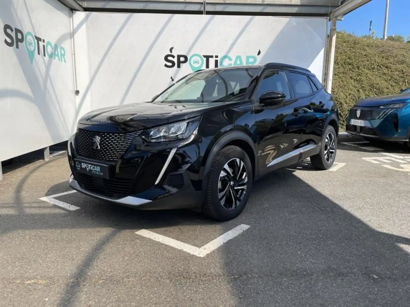 Peugeot e-2008 1.2 PureTech 130ch S\u0026S Allure Noir - 1