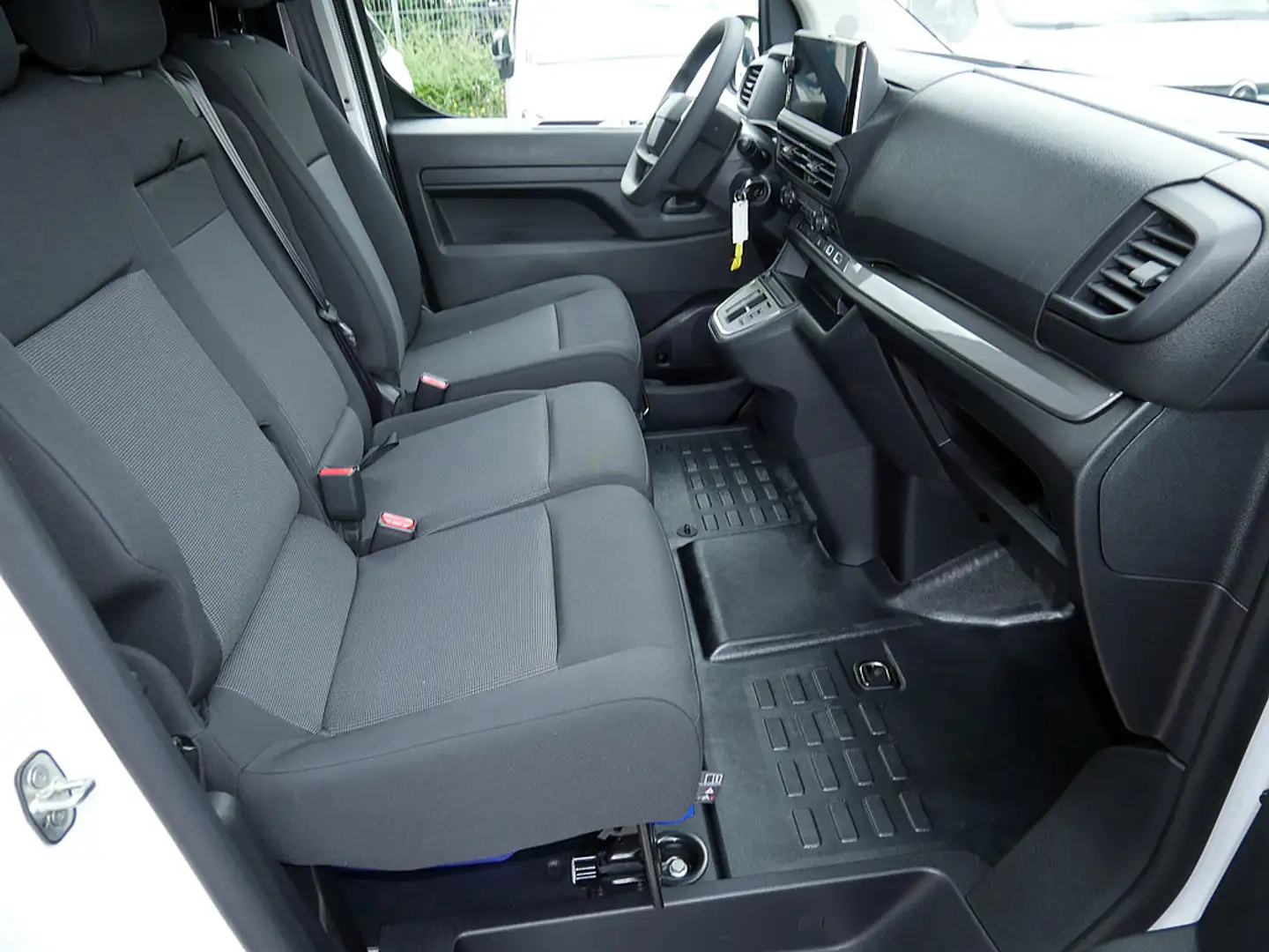 Citroen Jumpy 2.0 BlueHDi 145 Standard PDC NAVI AHK Weiß - 2