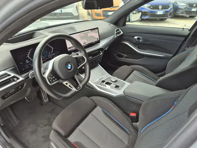 BMW 3 Series view 6