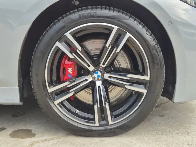 BMW 3 Series view 13