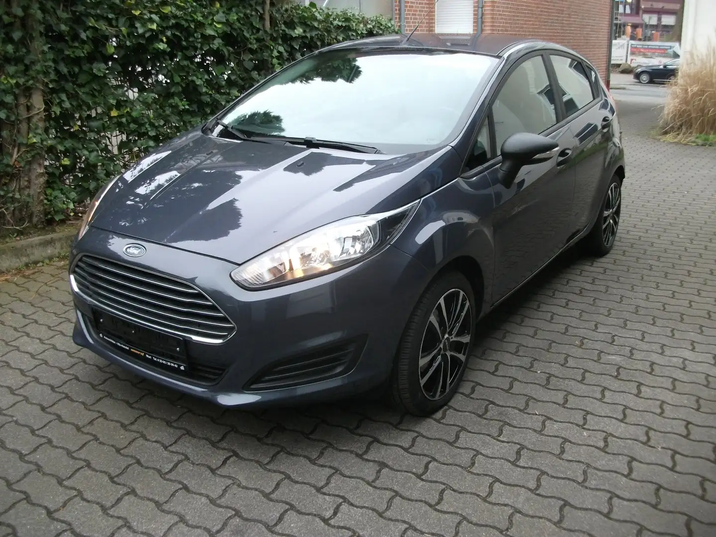 Ford Fiesta 1.25 Klima, 16" Alu, 4-Zylinder,Tüv/Au Neu!! Grau - 2