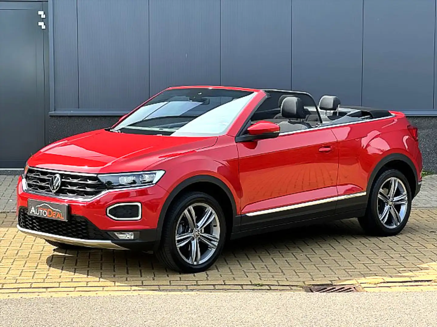 Volkswagen T-Roc 1.5 150 PK Cabrio Aut Virtual Cockpit Rood - 2