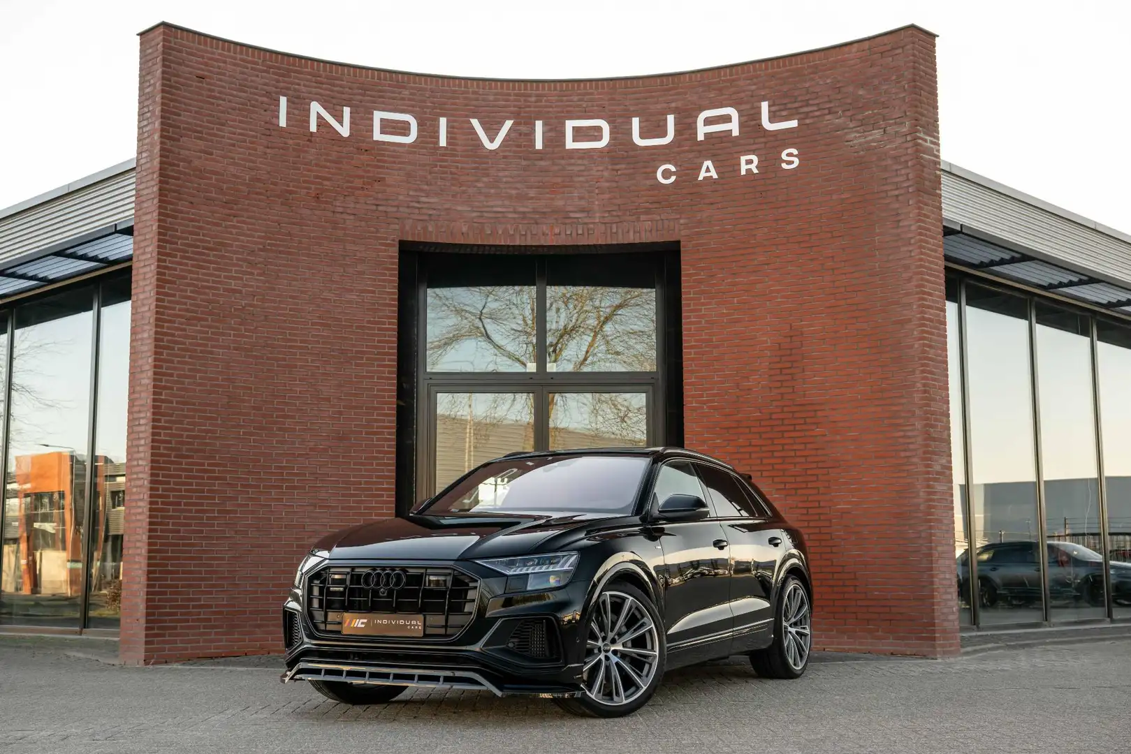 Audi Q8 55 TFSI e quattro S-Line Nightvision Softclose SQ8 Zwart - 2