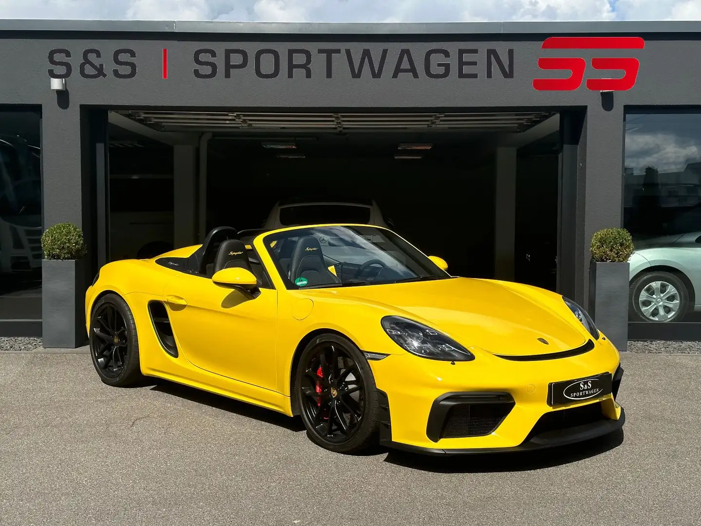 Porsche Boxster 718 Spyder *Carbon/LED/Approved/MJ21* Yellow - 1