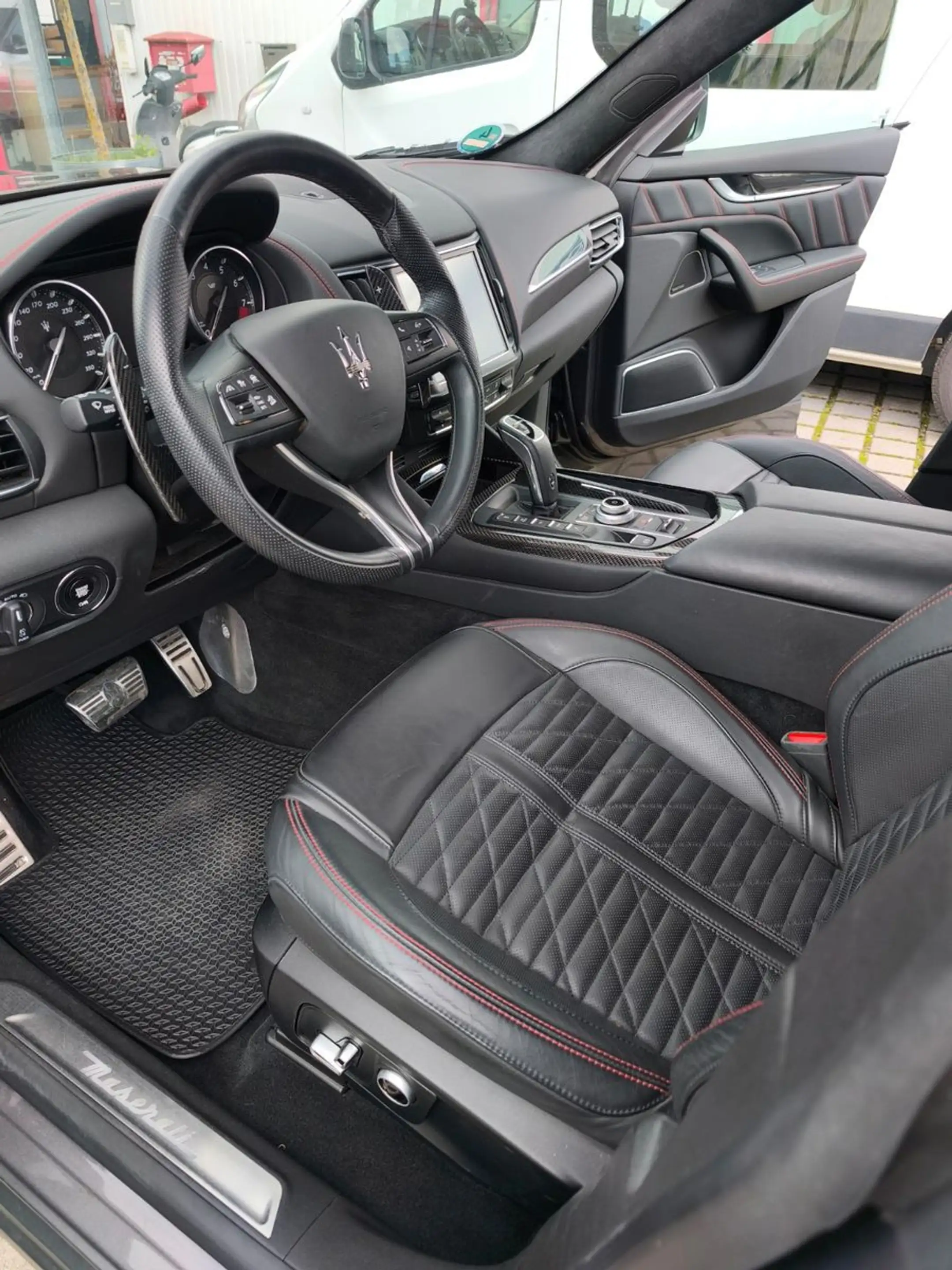 Maserati Levante GTS Q4 21 Zoll Soft Close — photo 9