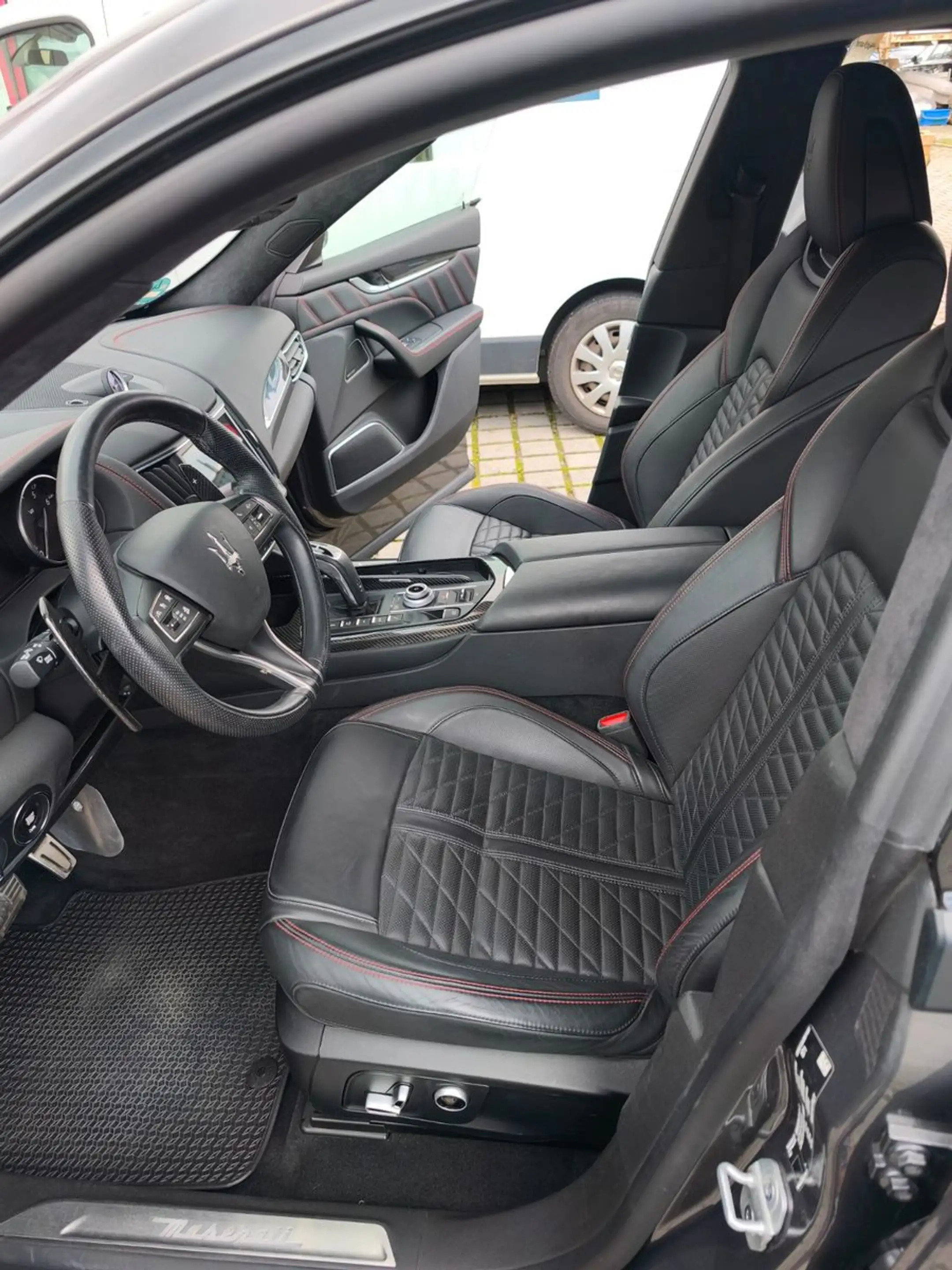Maserati Levante GTS Q4 21 Zoll Soft Close — photo 10