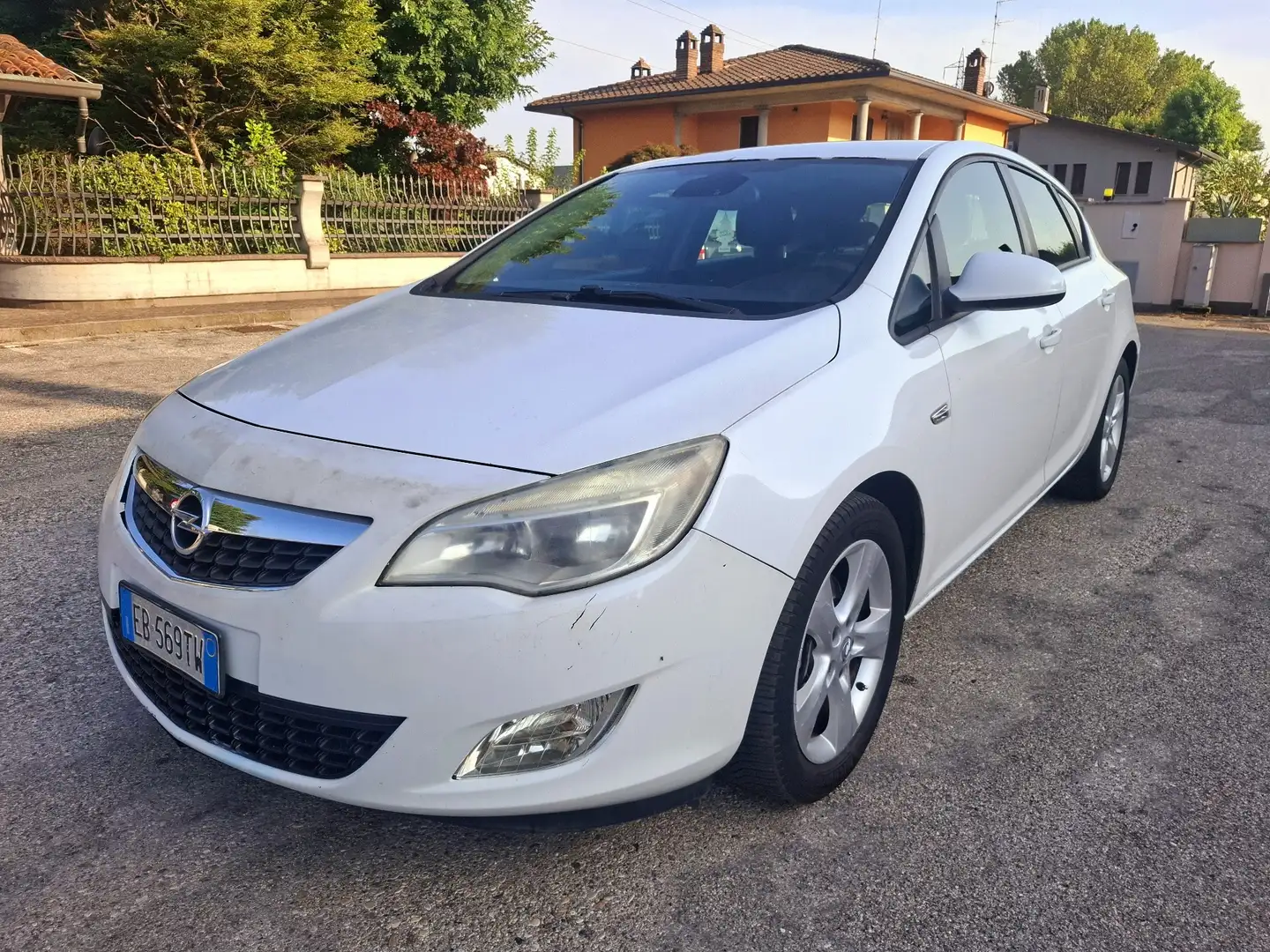 Opel Astra 5p 1.7 cdti Cosmo 110cv - 1
