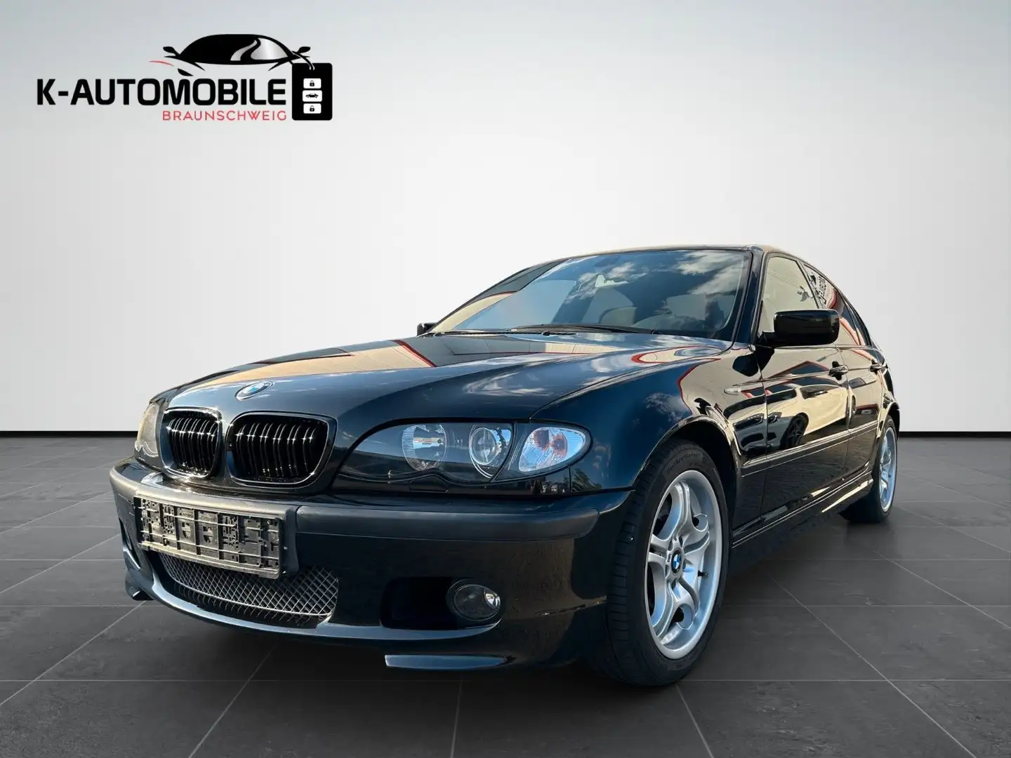 BMW 330 Baureihe 3 Lim. 330i M-Paket Schwarz - 1