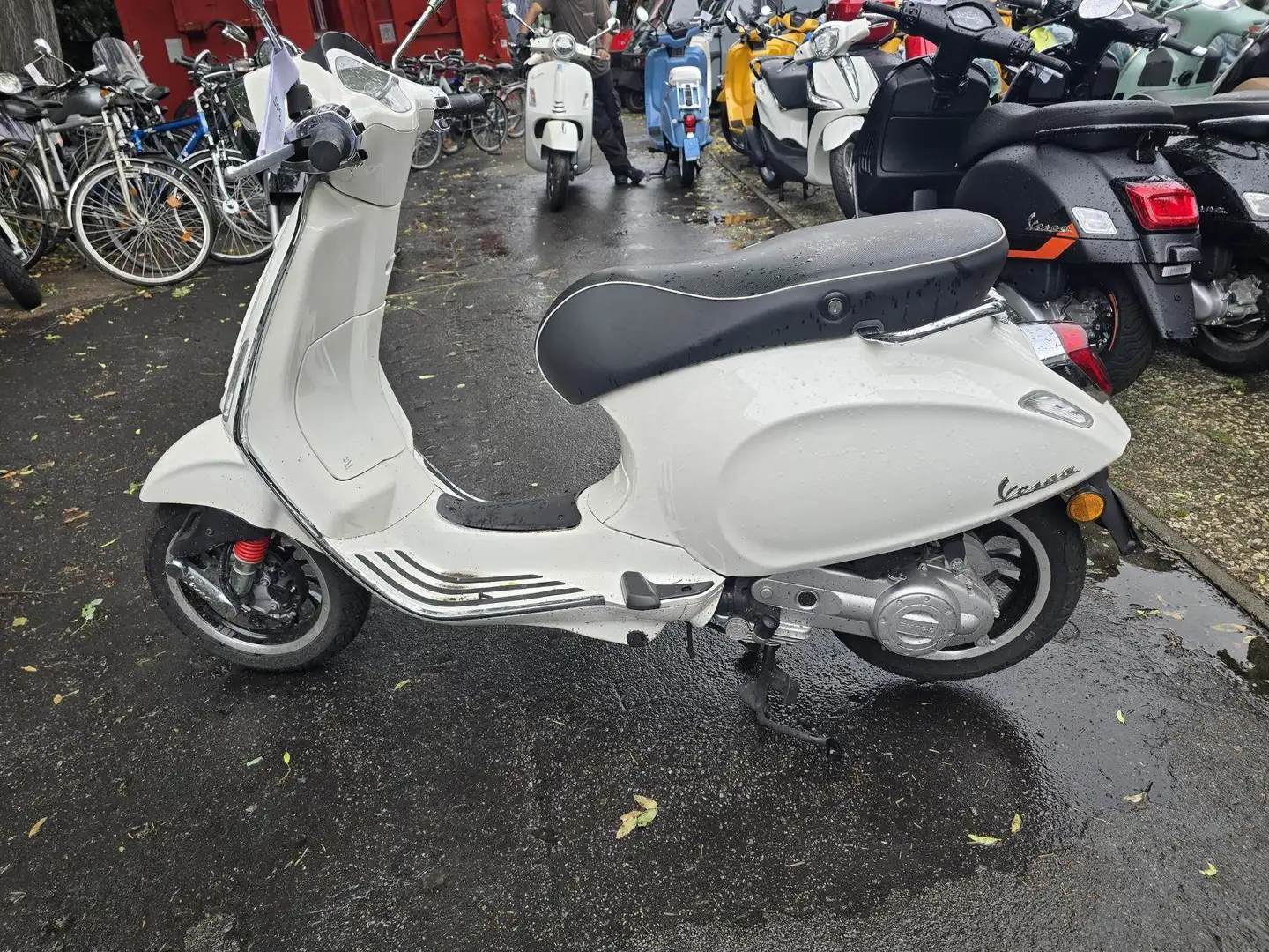 Vespa Sprint 50 Wit - 2