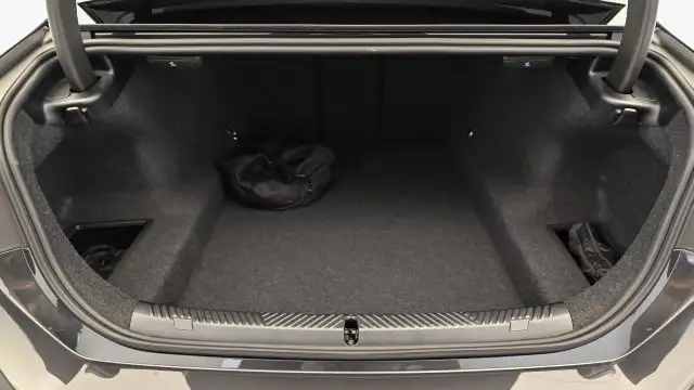 BMW 530 e xDrive Limousine G60 Ansicht 14