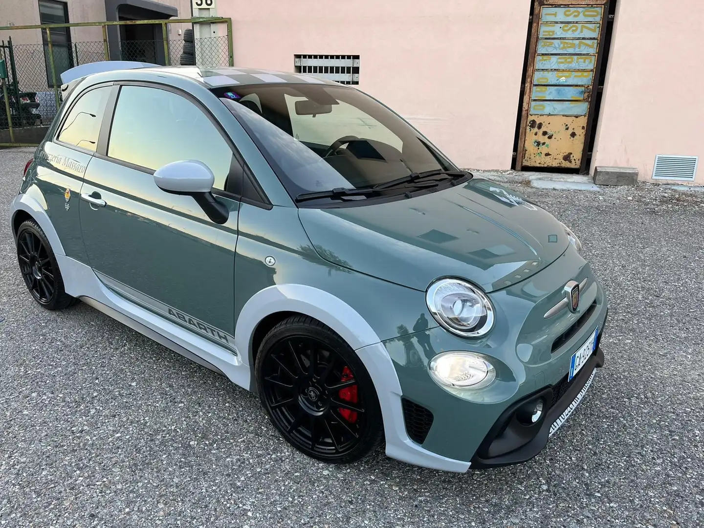 Abarth 695 695 1.4 t-jet 70th 180cv - 1