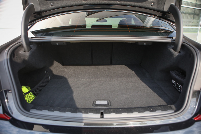BMW 330 3-serie 330e Bns Ed. Pl. — photo 30