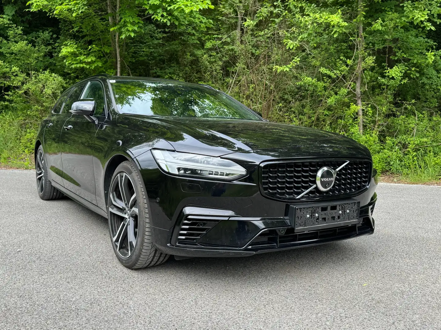 Volvo V90 V90 T6 AWD Recharge PHEV Inscription Expression Inscription Expression Schwarz - 1
