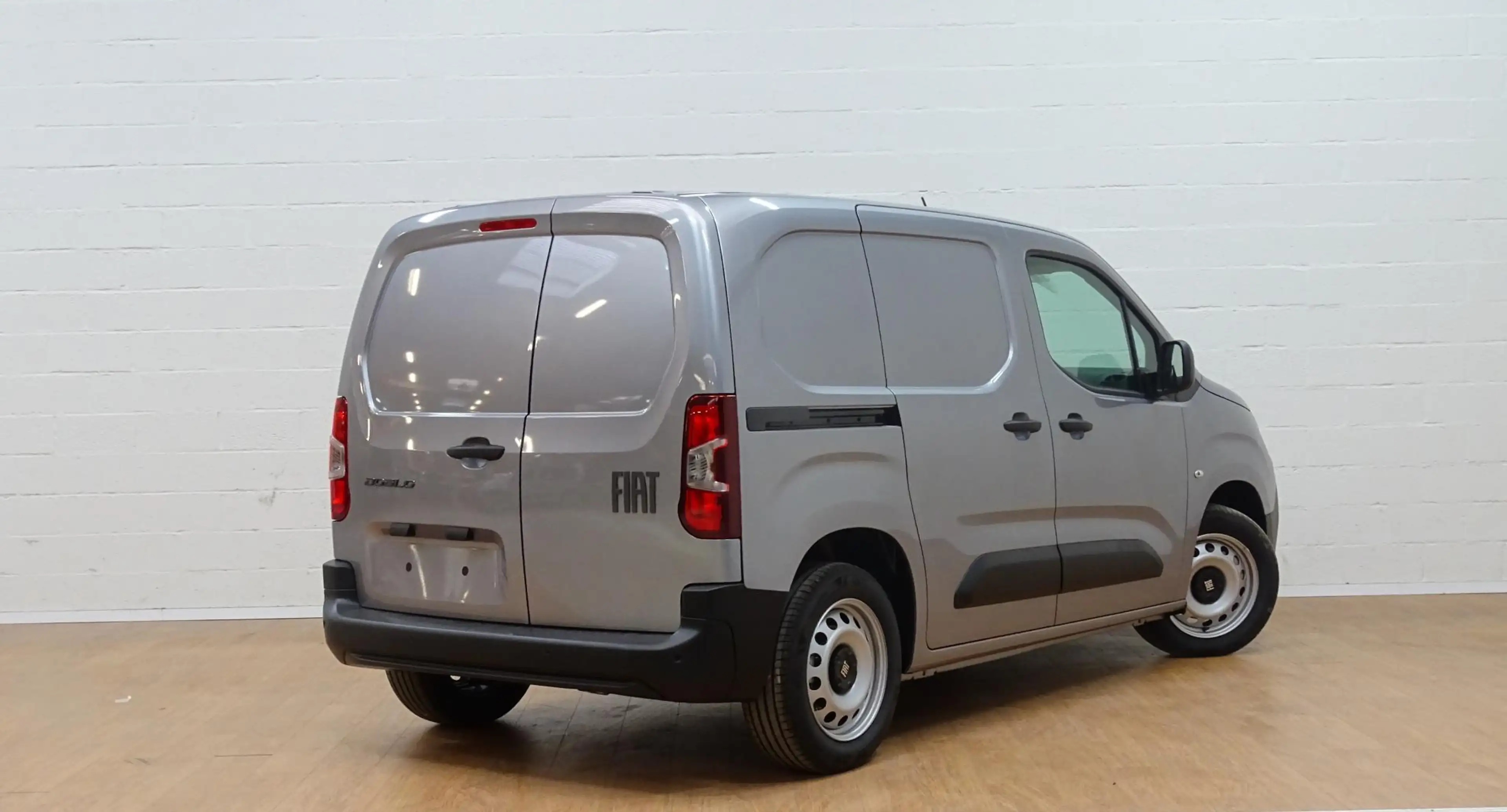 Fiat Doblo 1.5 BlueHDI 100 BVM6 L1 Light — photo 3