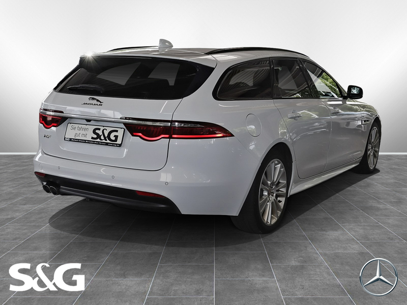 Jaguar XF — photo 2