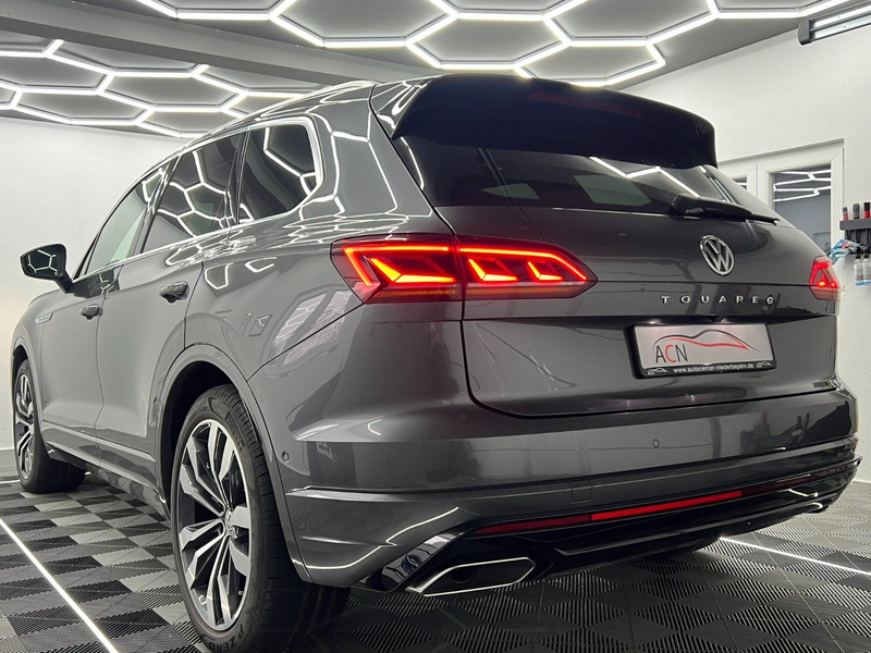 Volkswagen Touareg 4Motion R-LINE/MATRIX/AHK/INNOVISION/21* — photo 12