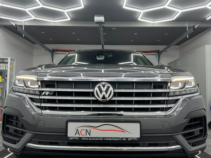 Volkswagen Touareg 4Motion R-LINE/MATRIX/AHK/INNOVISION/21* — photo 9