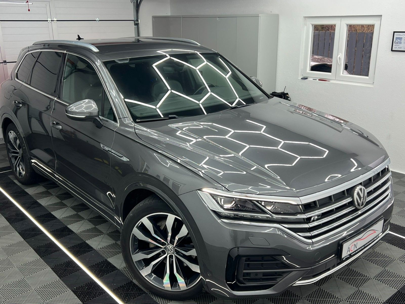 Volkswagen Touareg 4Motion R-LINE/MATRIX/AHK/INNOVISION/21* — photo 11