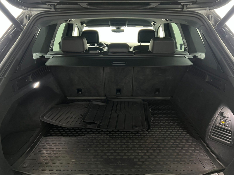 Volkswagen Touareg 4Motion R-LINE/MATRIX/AHK/INNOVISION/21* — photo 15
