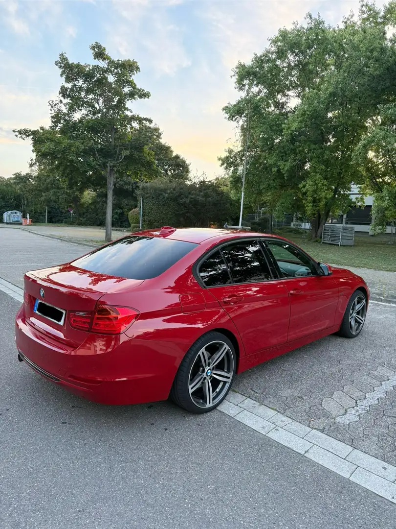 BMW 320 Sport Line Limousine Automatik Diesel Piros - 1