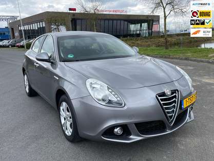 Alfa Romeo Giulietta 1.4 T Distinctive Lusso, Pdc, Cruise, Navi, Aut, 5