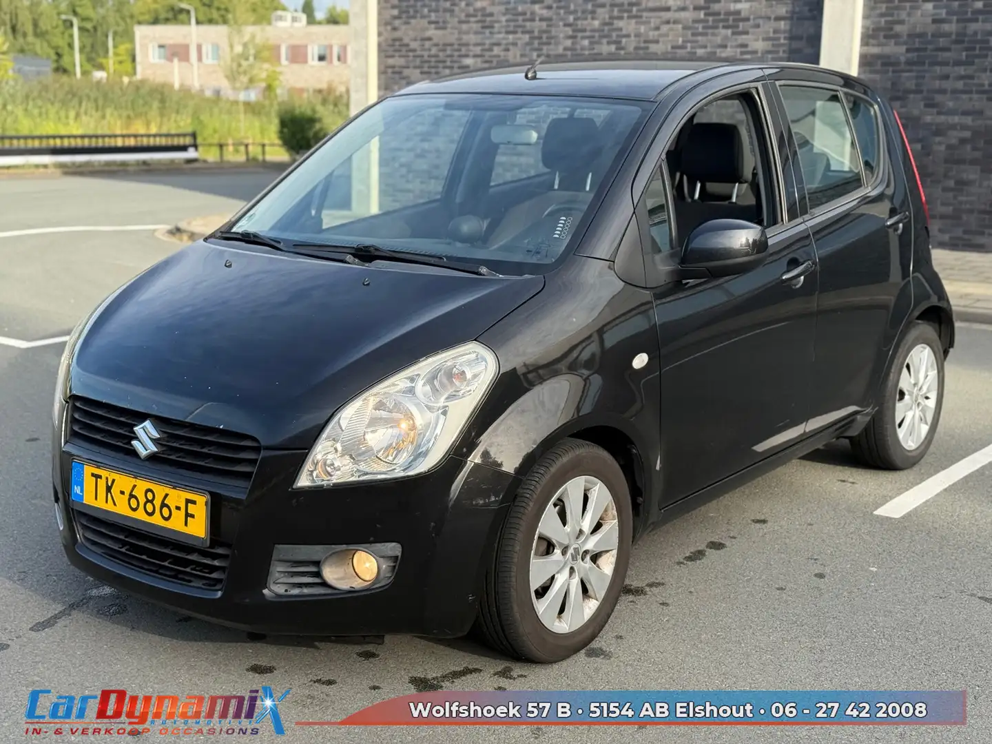 Suzuki Splash 1.2 Comfort // Airco // Multimedia Scherm // Rijd Zwart - 2