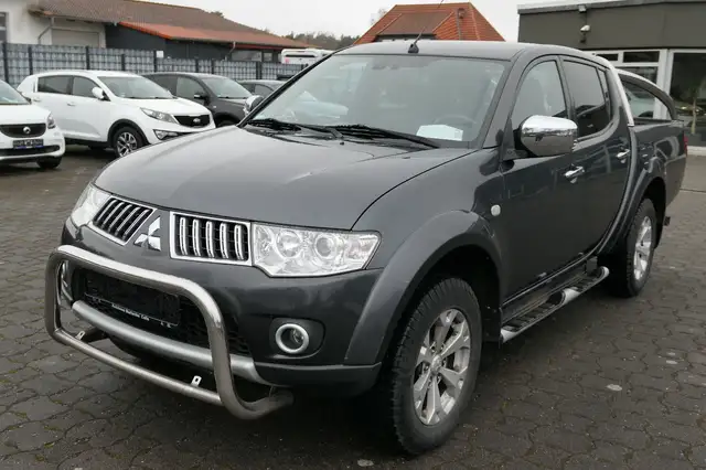 Mitsubishi L200 Intense Doppelkabine 4WD/AHK