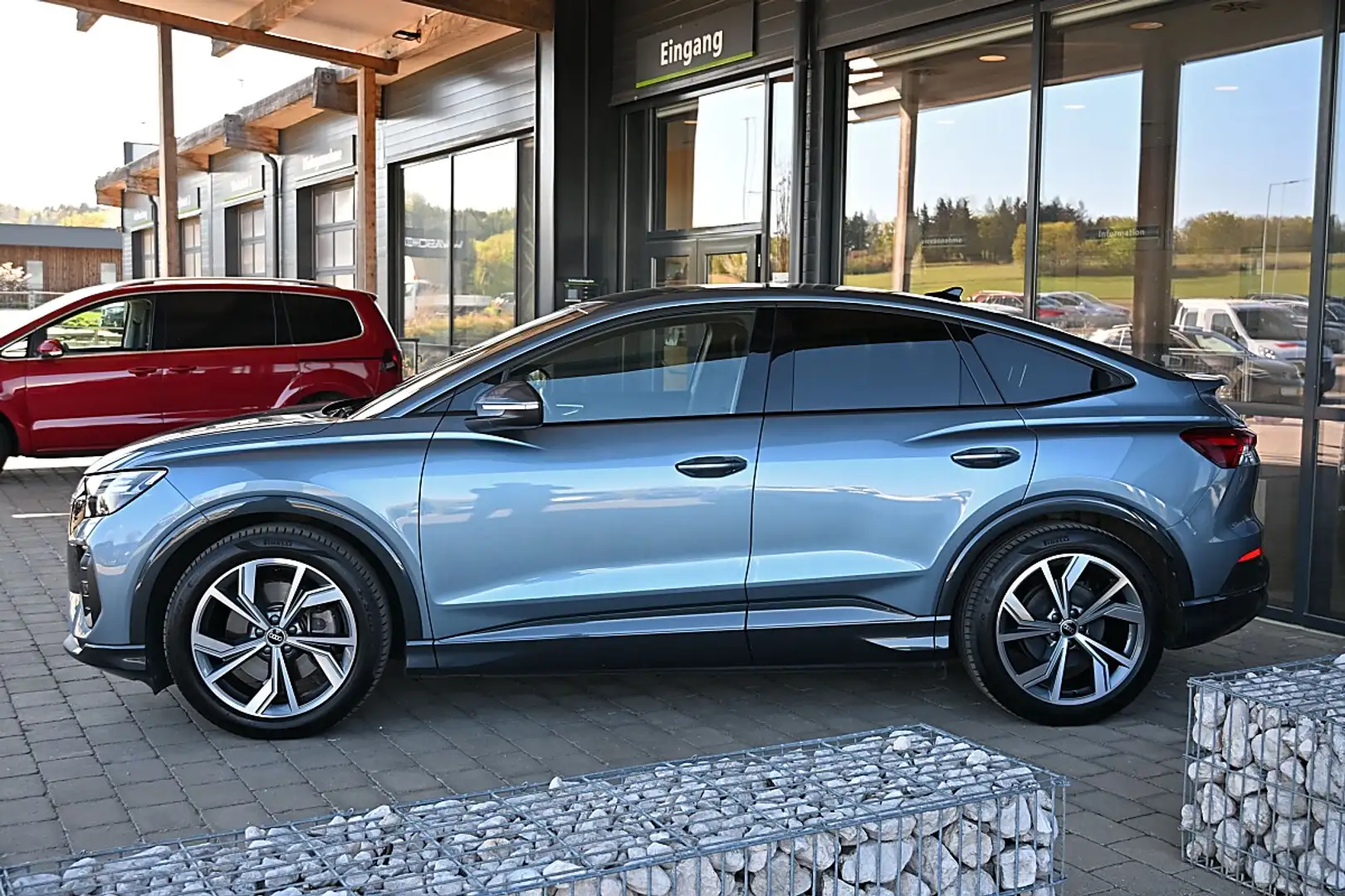 Audi Q4 e-tron Q4 Sportback 50 e-tron quattro 220kW ACC, Matri... Blau - 2