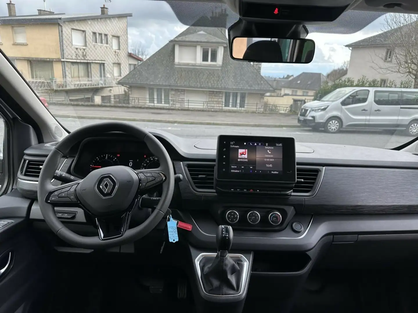 Renault Trafic 9 places 170 cv BVA Red Edition Gris - 2