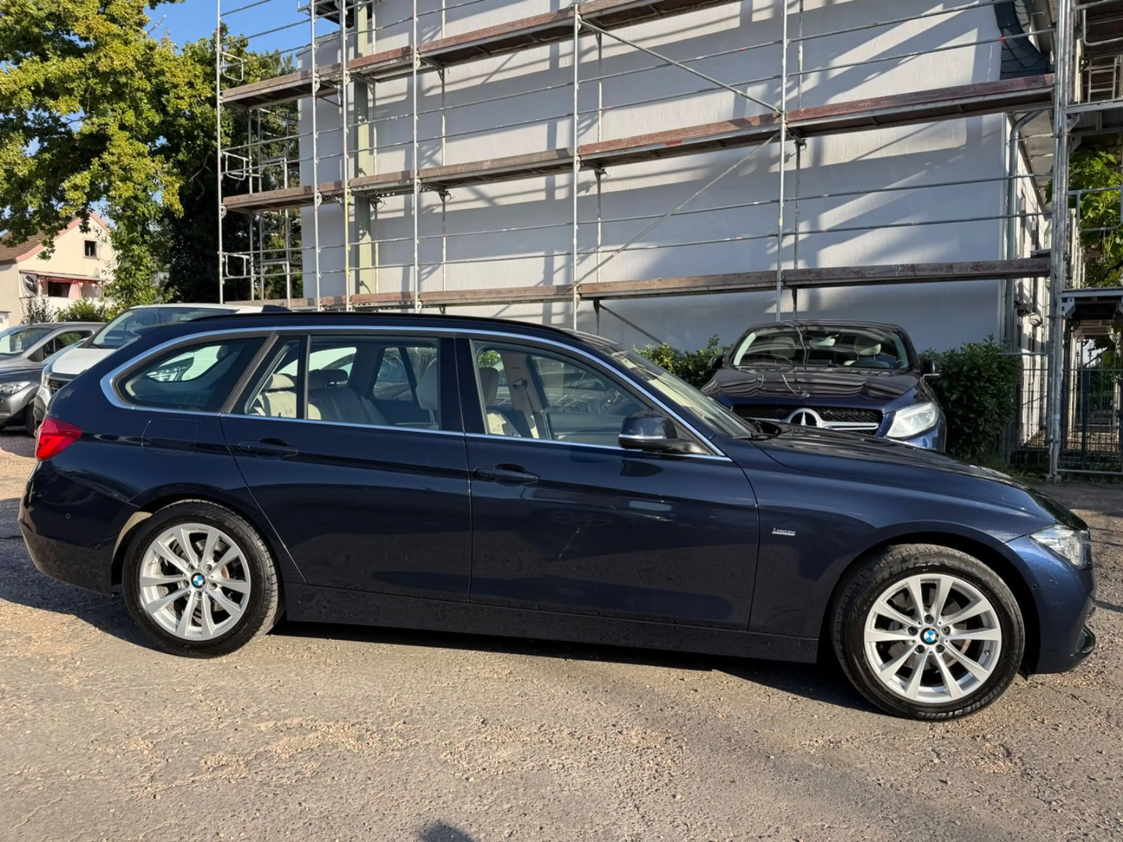 BMW 320 d Touring  xDrive Luxury Line|AHK/HEAD UP — photo 7
