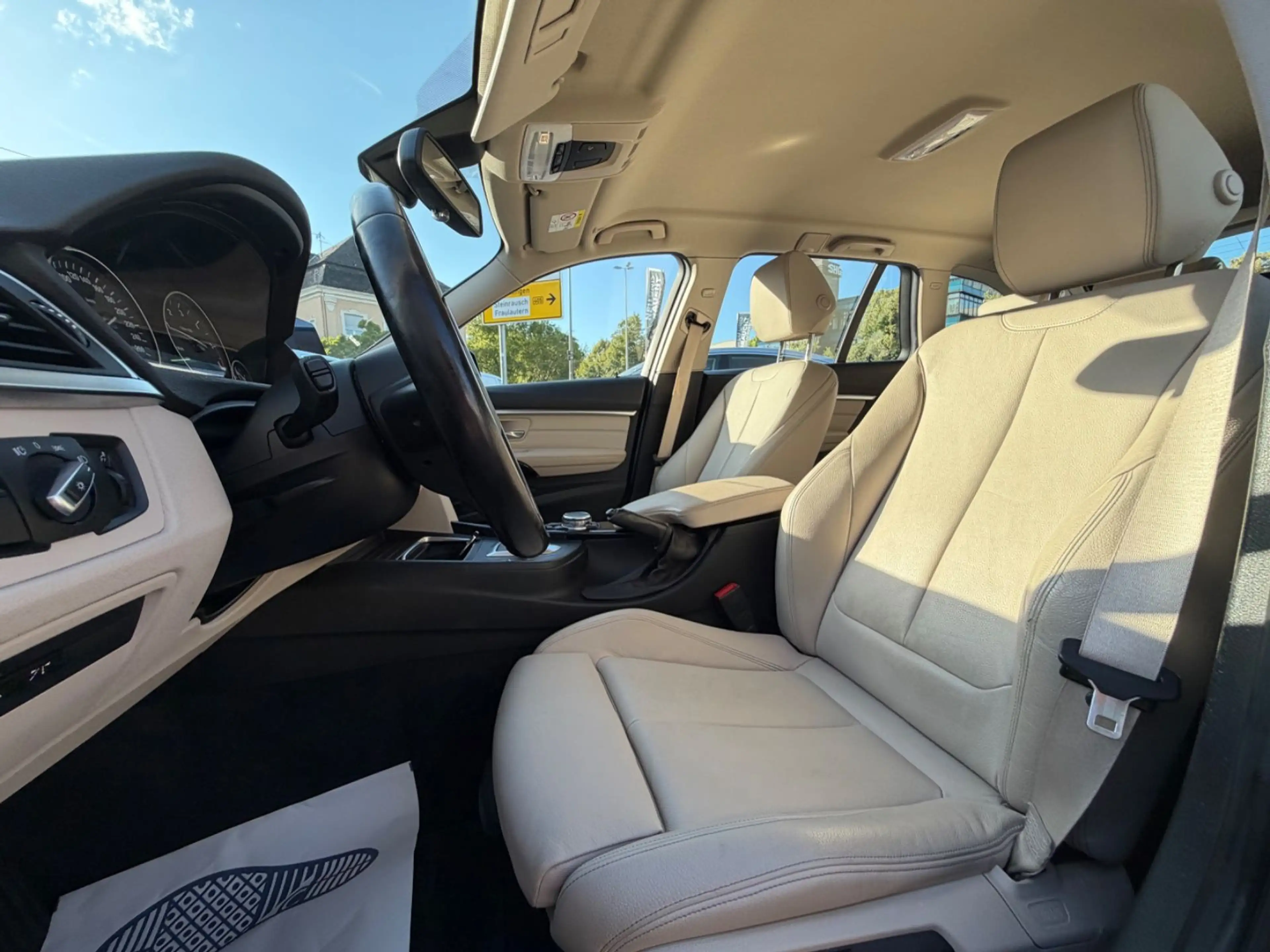 BMW 320 d Touring  xDrive Luxury Line|AHK/HEAD UP — photo 10