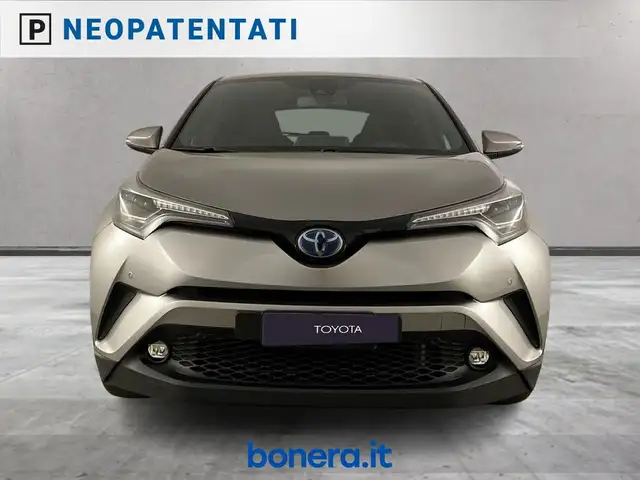 Toyota C-HR view 13