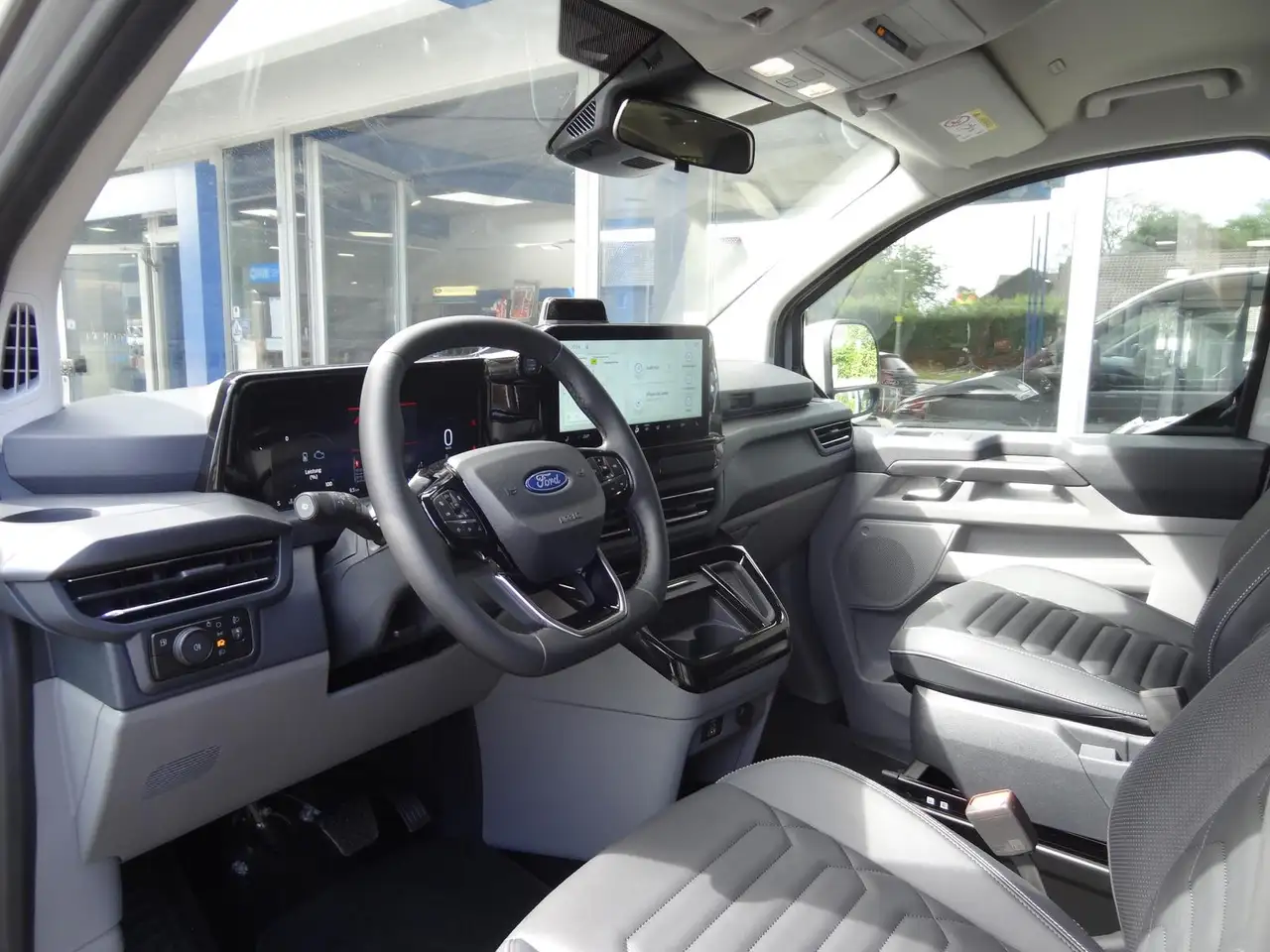 Ford Tourneo Custom 2026 — фото 11