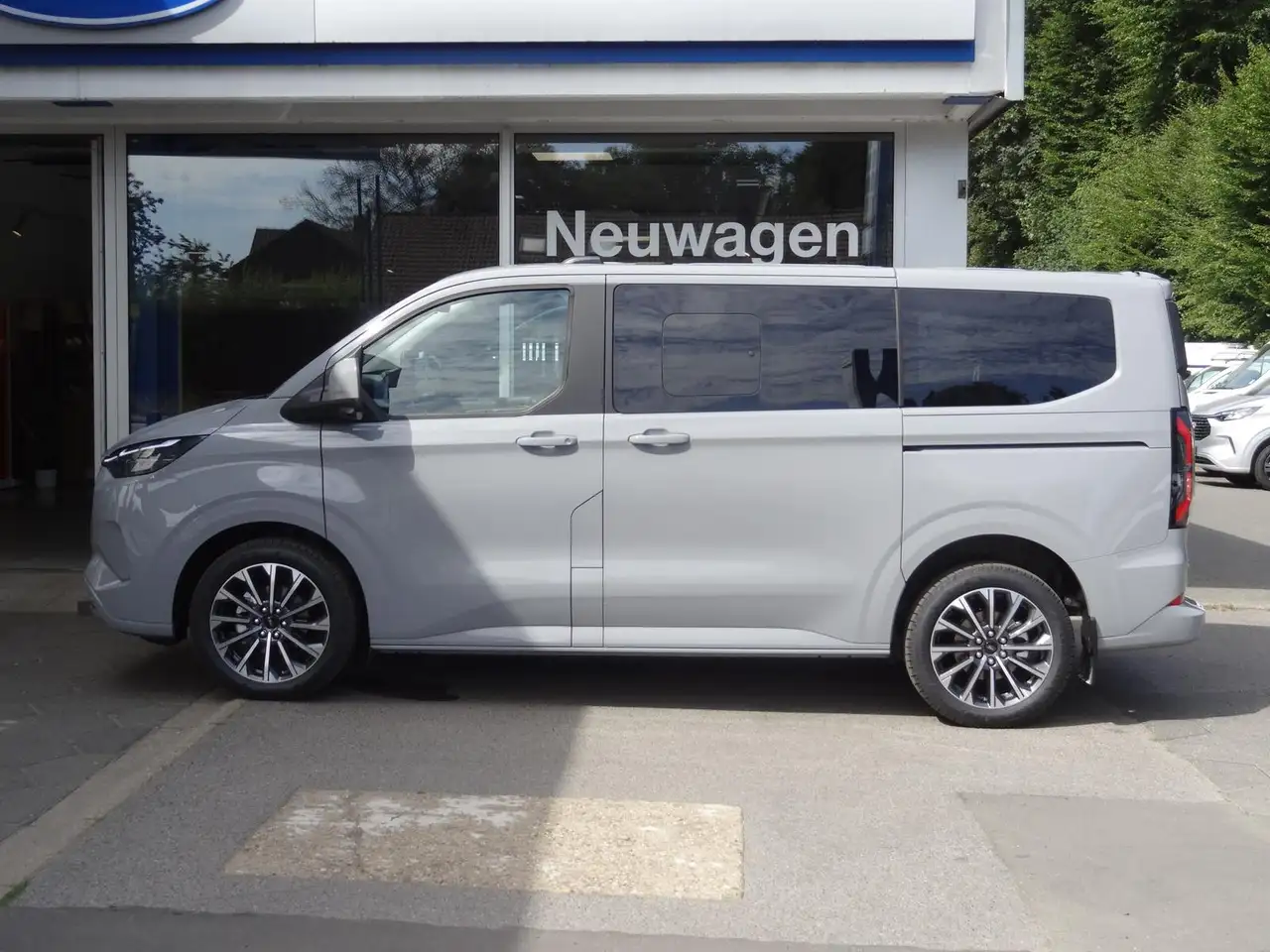 Ford Tourneo Custom 2026 — фото 7