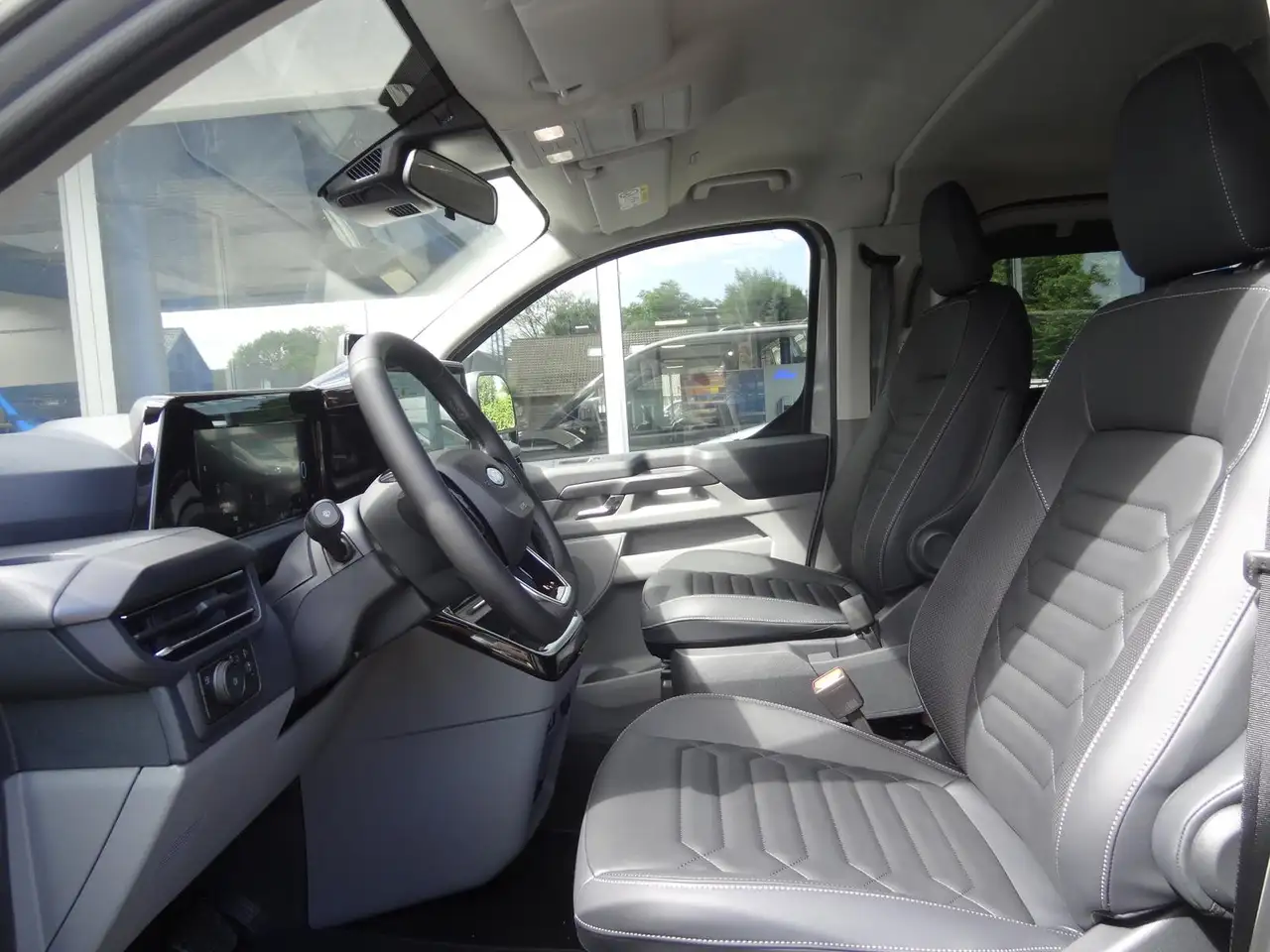 Ford Tourneo Custom 2026 — фото 10