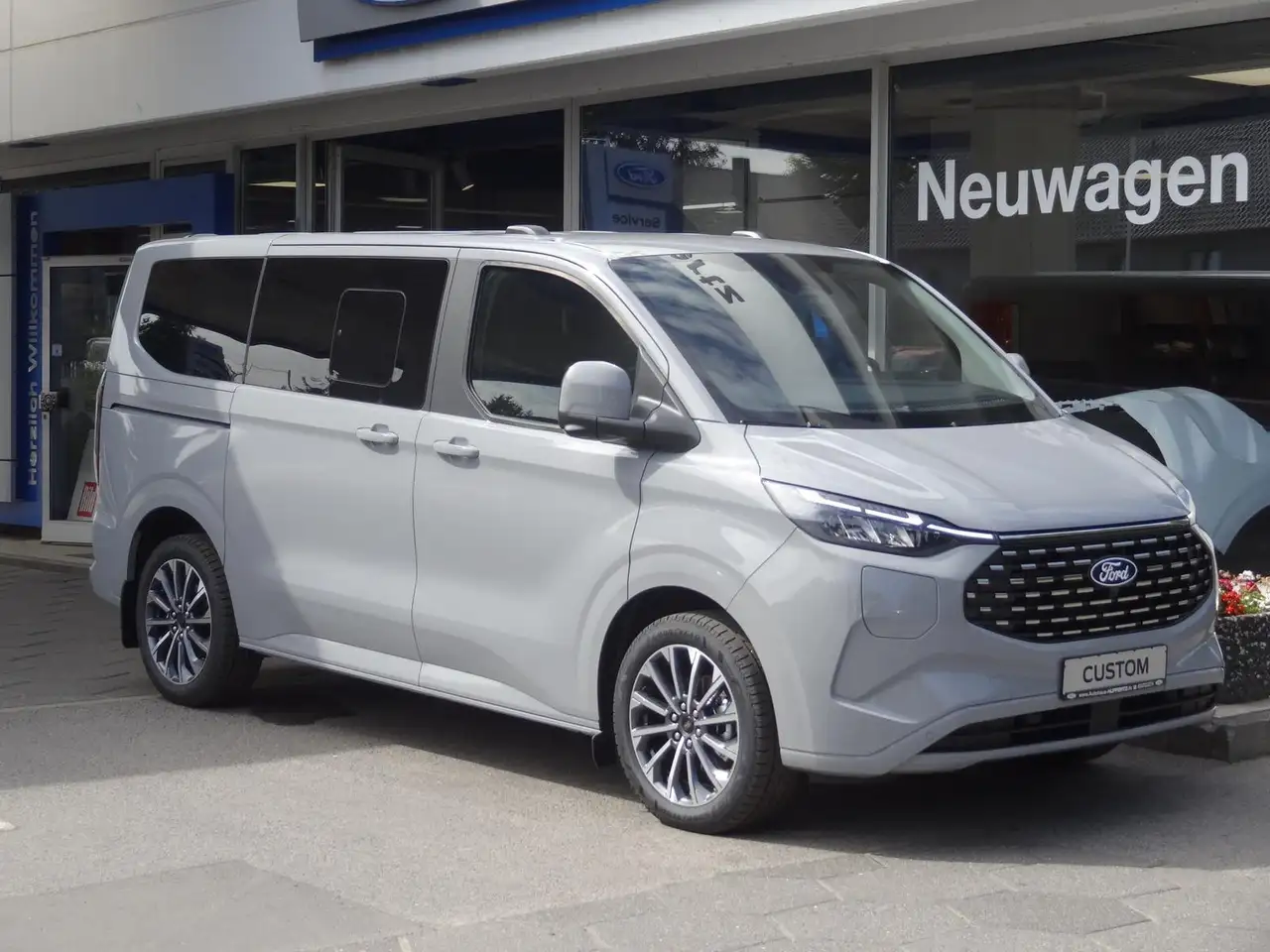Ford Tourneo Custom 2026