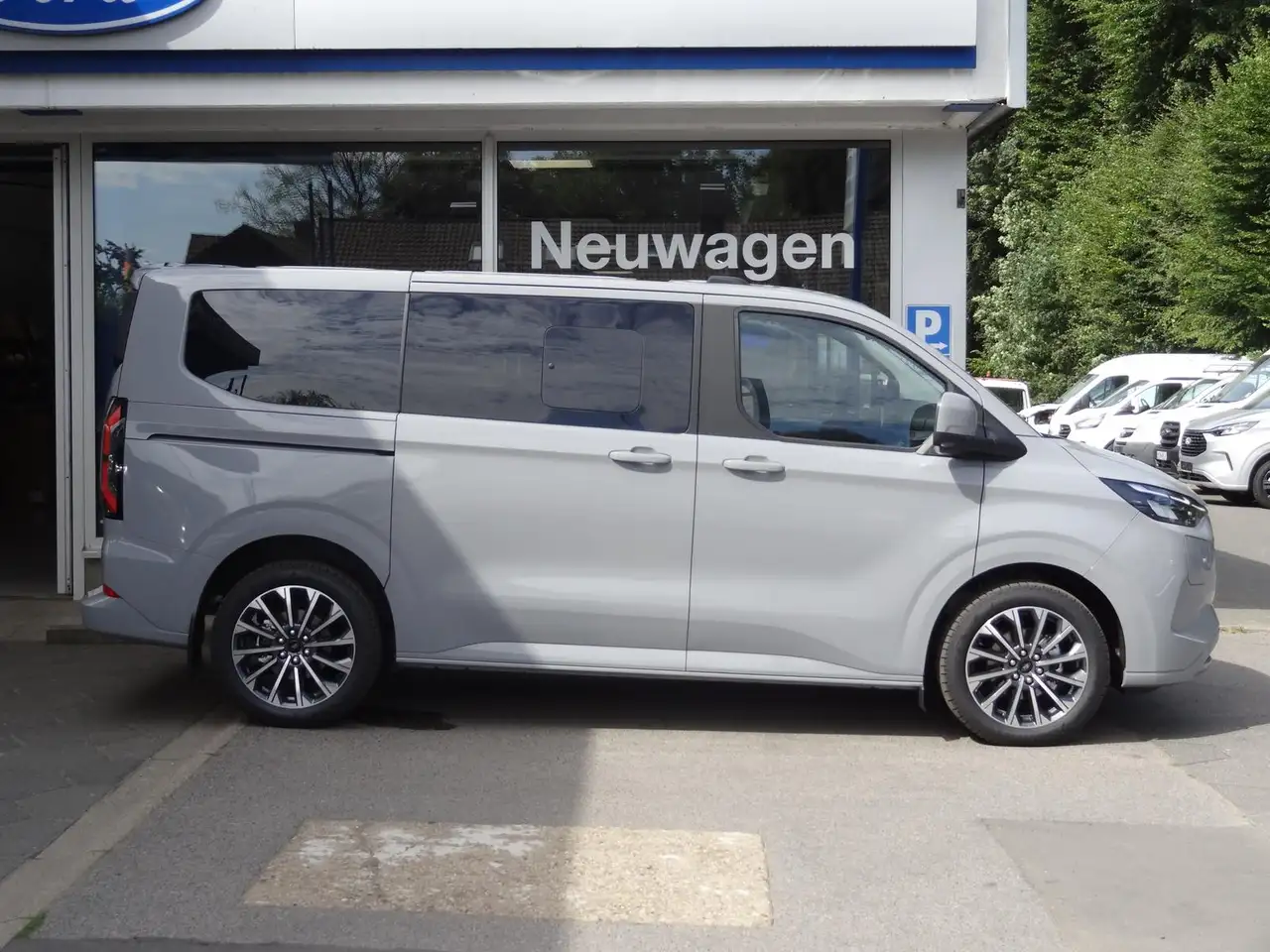 Ford Tourneo Custom 2026