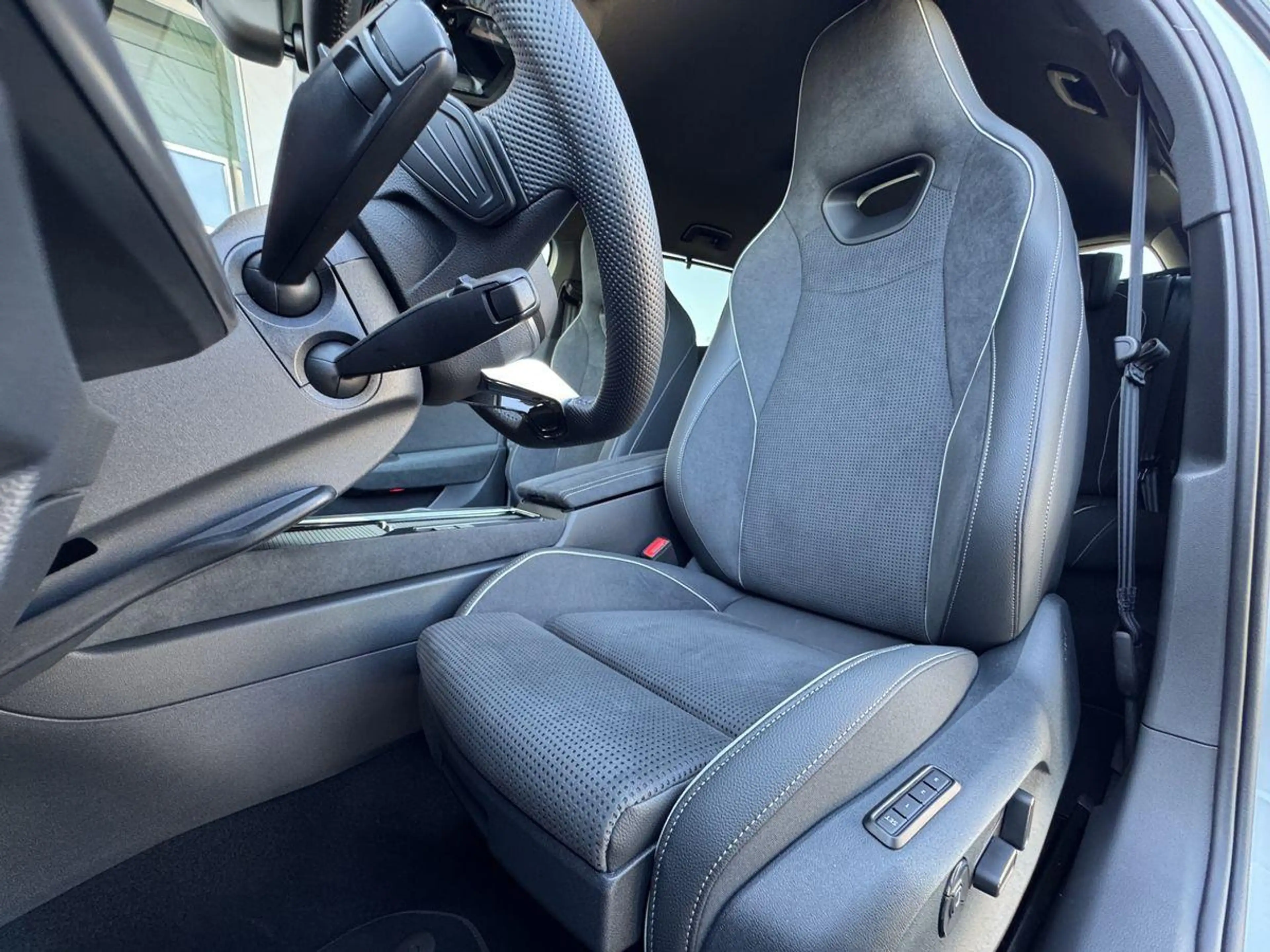 Skoda Superb Combi IV Hybrid Sportline AHK 5J.Garantie — photo 12
