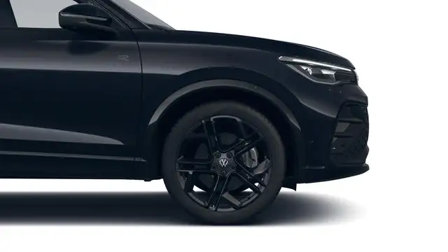 Volkswagen Tiguan view 4