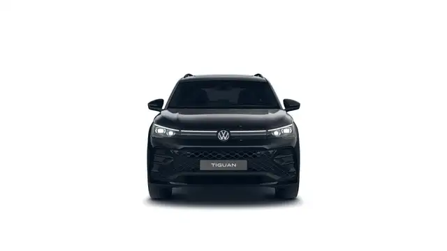 Volkswagen Tiguan view 3
