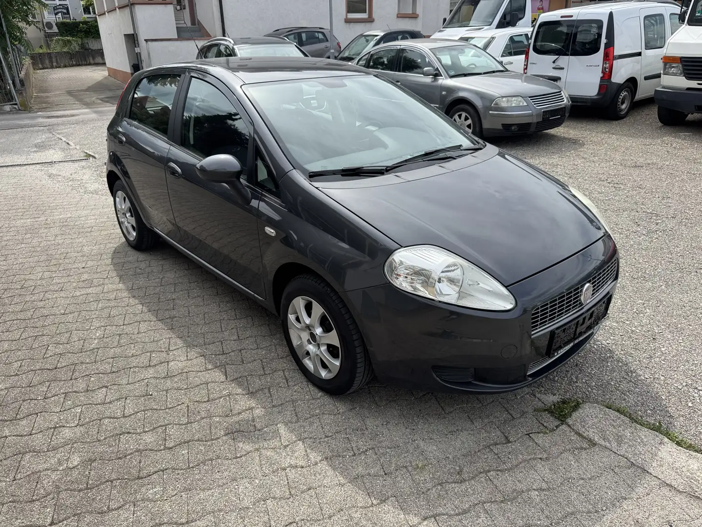 Fiat Grande Punto 1.4 8V Dynamic Gris - 1