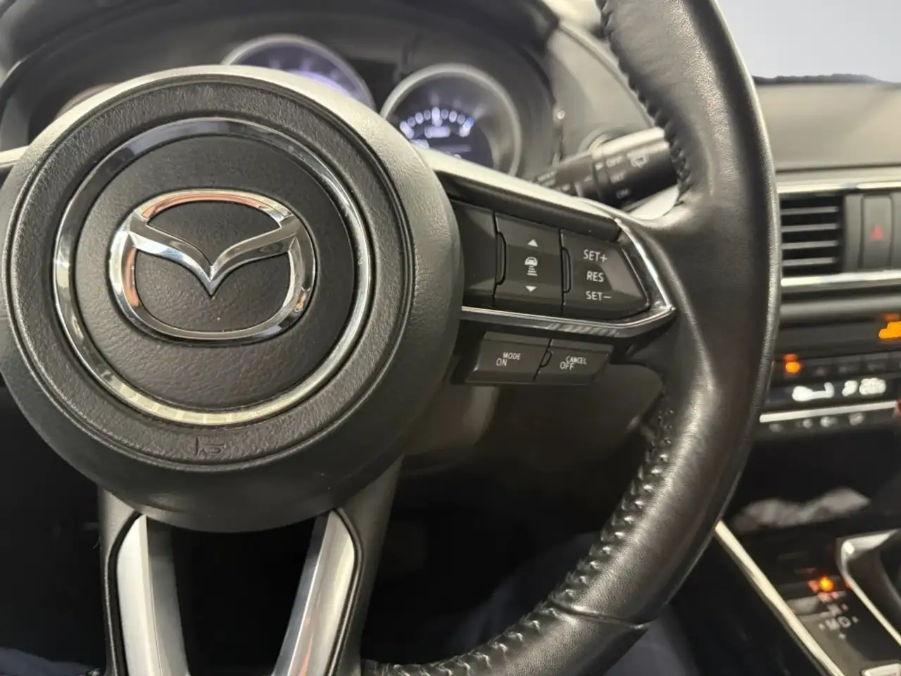 Mazda CX-9 снимка Mazda CX-9