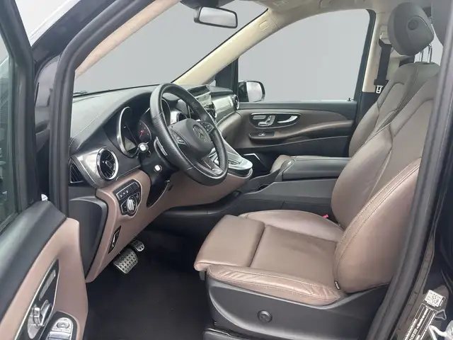 Mercedes-Benz V-Class view 7